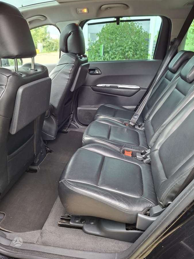Peugeot 5008 2013 — photo 18