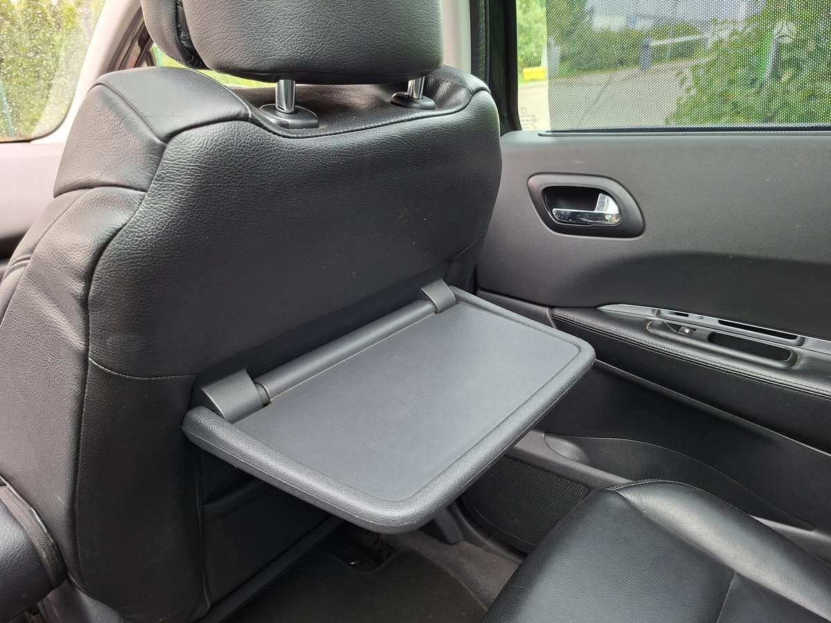 Peugeot 5008 2013 — photo 19