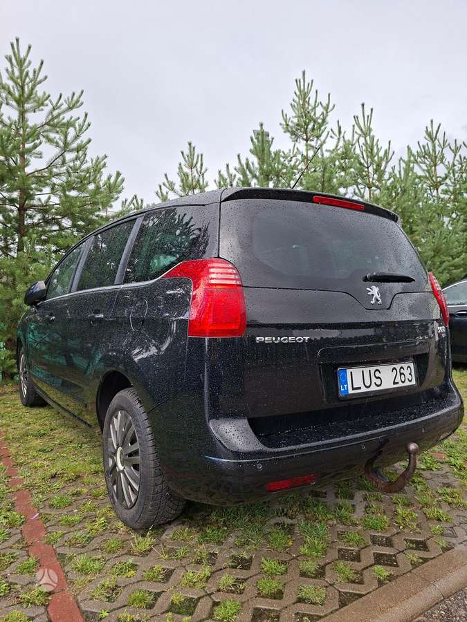 Peugeot 5008 2013 — photo 26