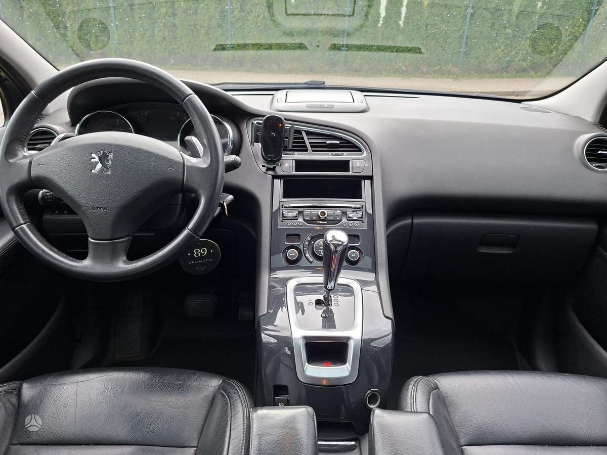 Peugeot 5008 2013 — photo 8