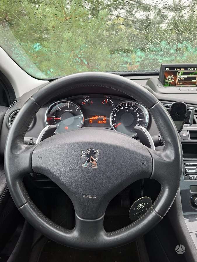 Peugeot 5008 2013 — photo 9