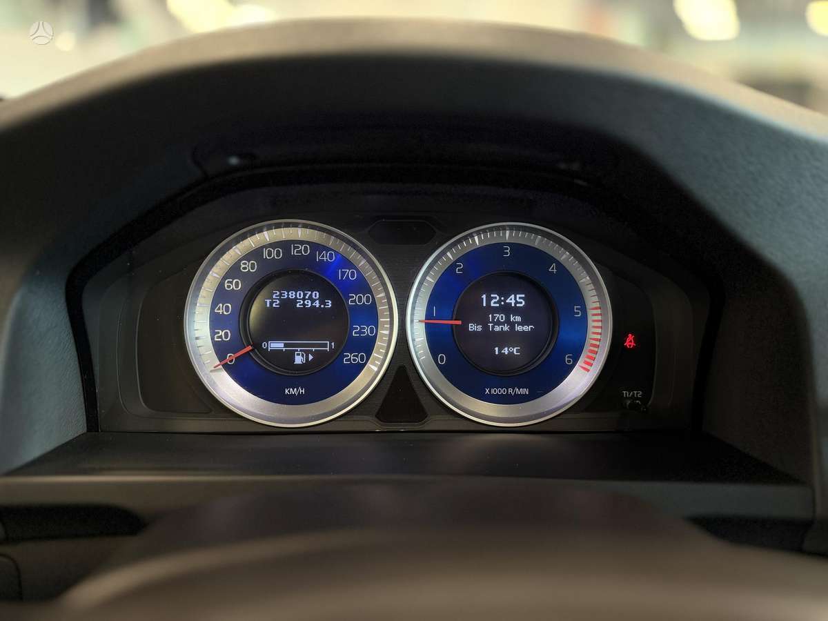 Volvo V60 2013 — photo 26