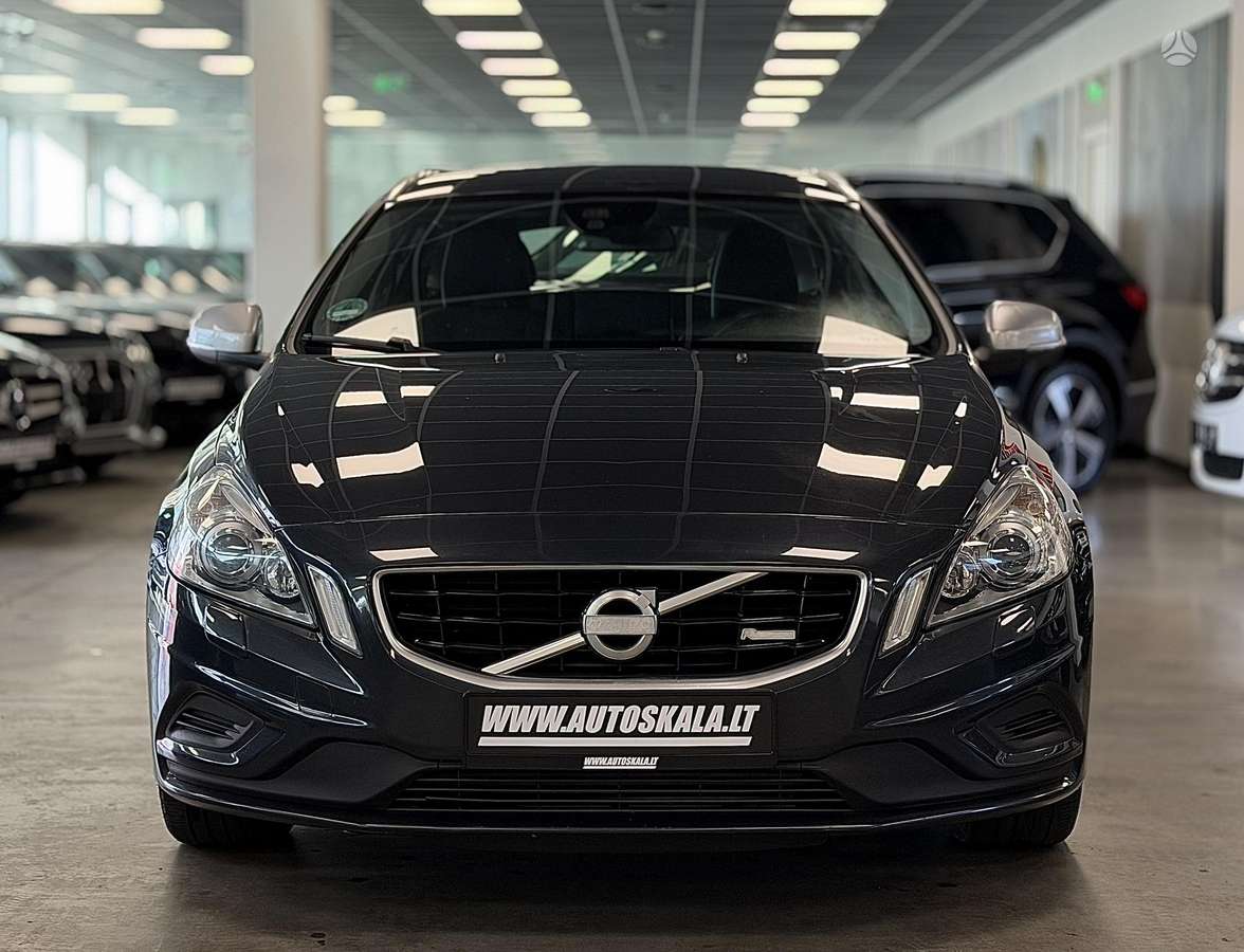 Volvo V60 2013 — engine 1984 cm³, 136 HP (100kW)