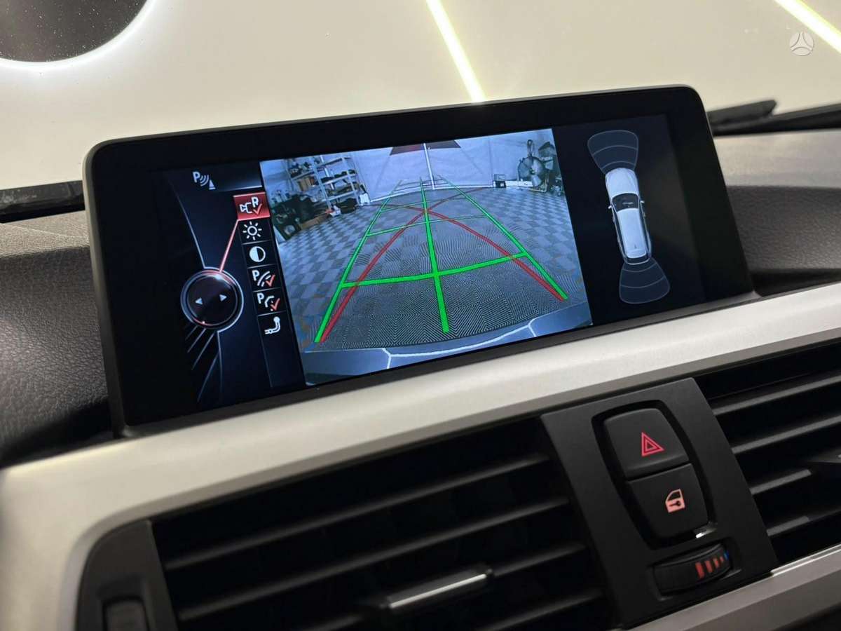 BMW 320 2012 — photo 12