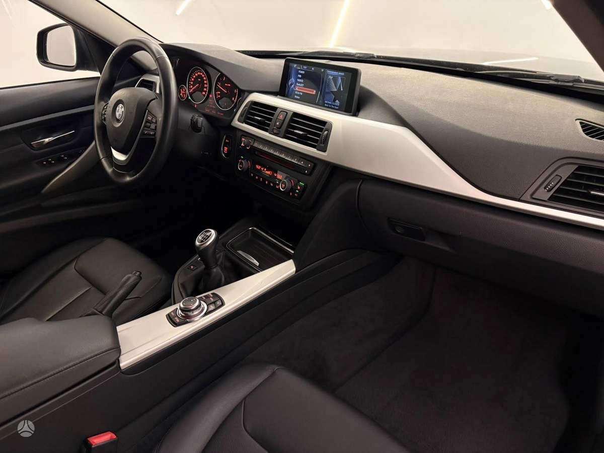 BMW 320 2012 — photo 20