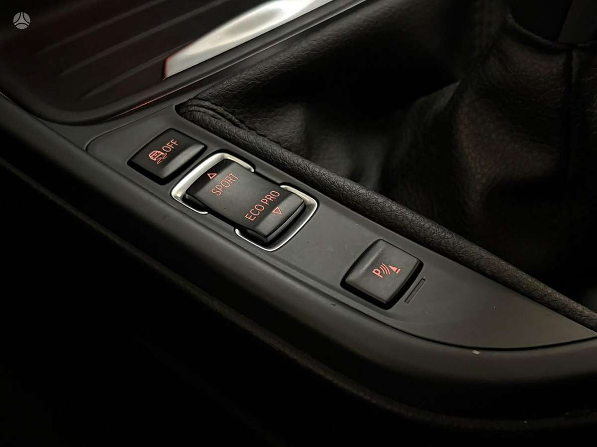 BMW 320 2012 — photo 8