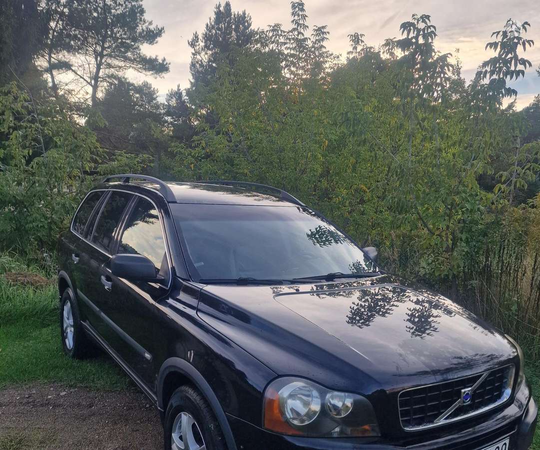 Volvo XC90 2004 — rear view