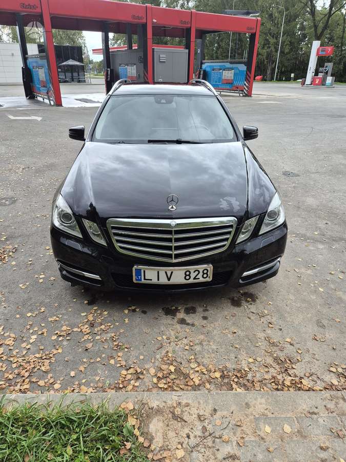 Mercedes-Benz E220, 2012