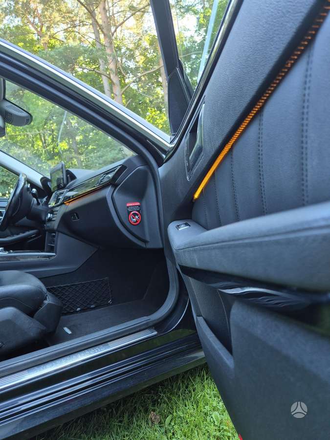 Mercedes-Benz E220 2012 — photo 11