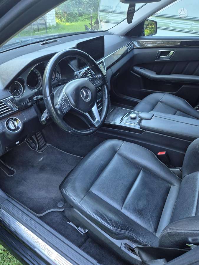 Mercedes-Benz E220 2012 — photo 6