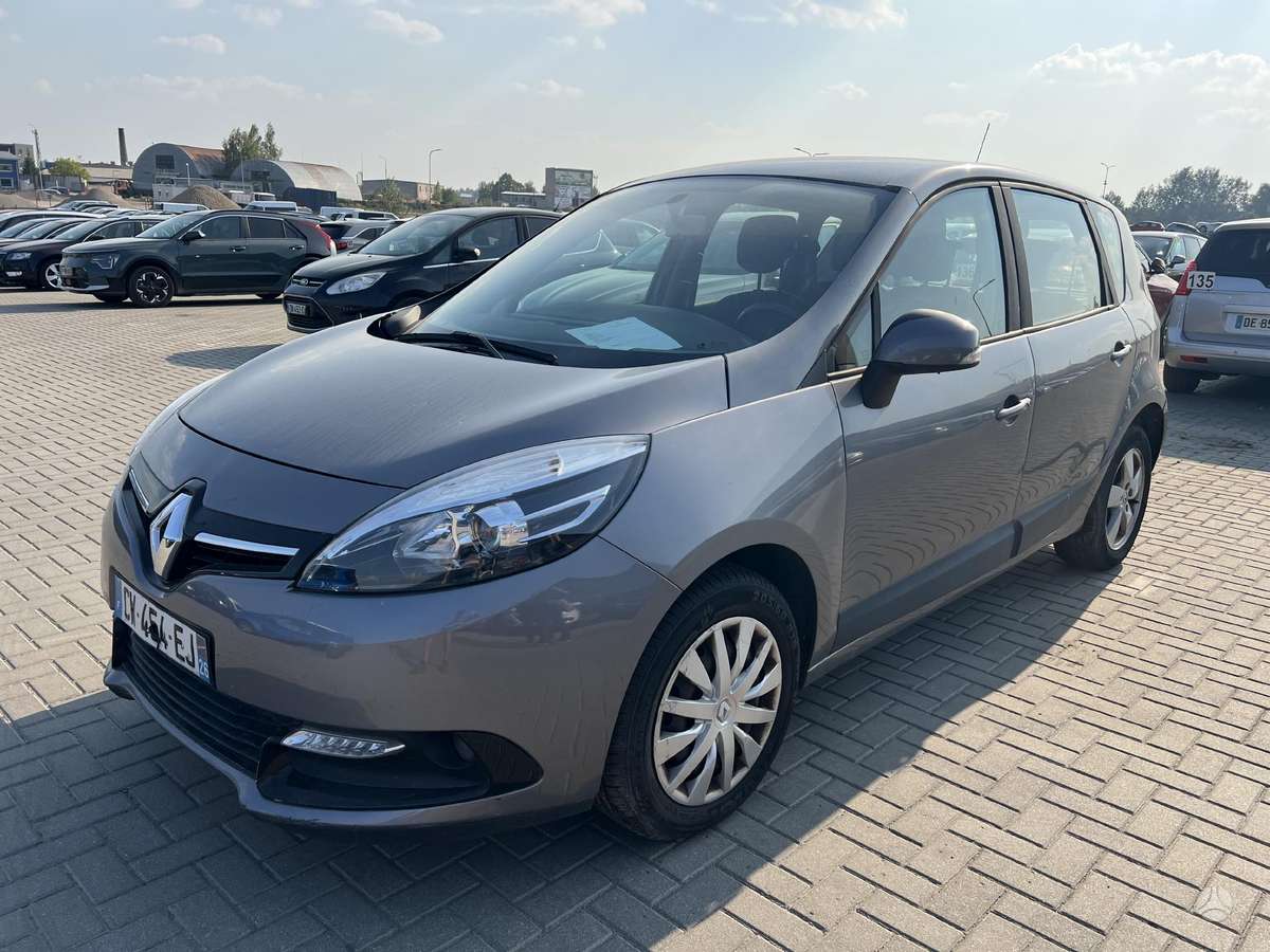 Renault Scenic 2013 — вигляд ззаду