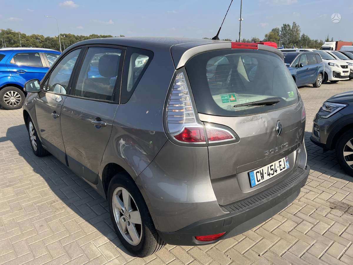 Renault Scenic 2013 — двигун 1461 cm³, 110 HP (81kW)