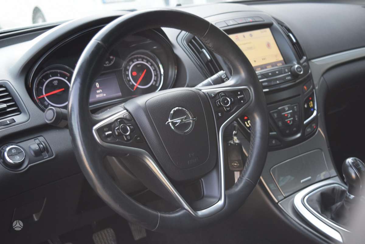 Opel Insignia 2014 — photo 11