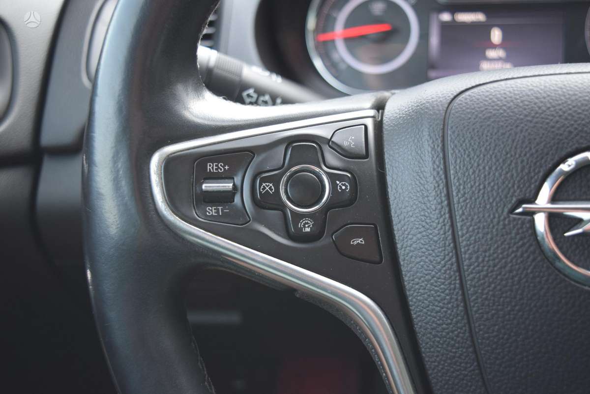 Opel Insignia 2014 — photo 13