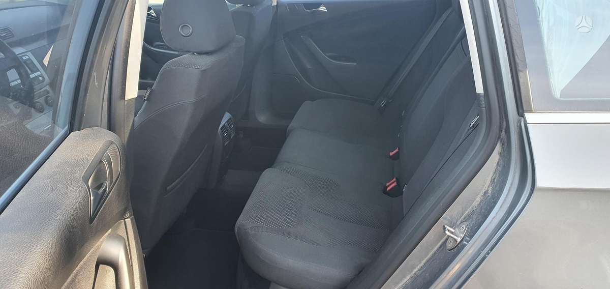 Volkswagen Passat 2007 — photo 11