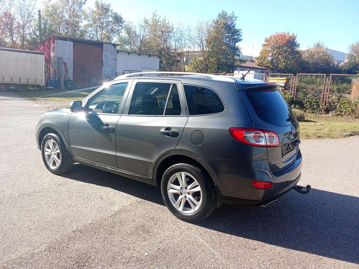 Hyundai Santa 2011 — photo 10