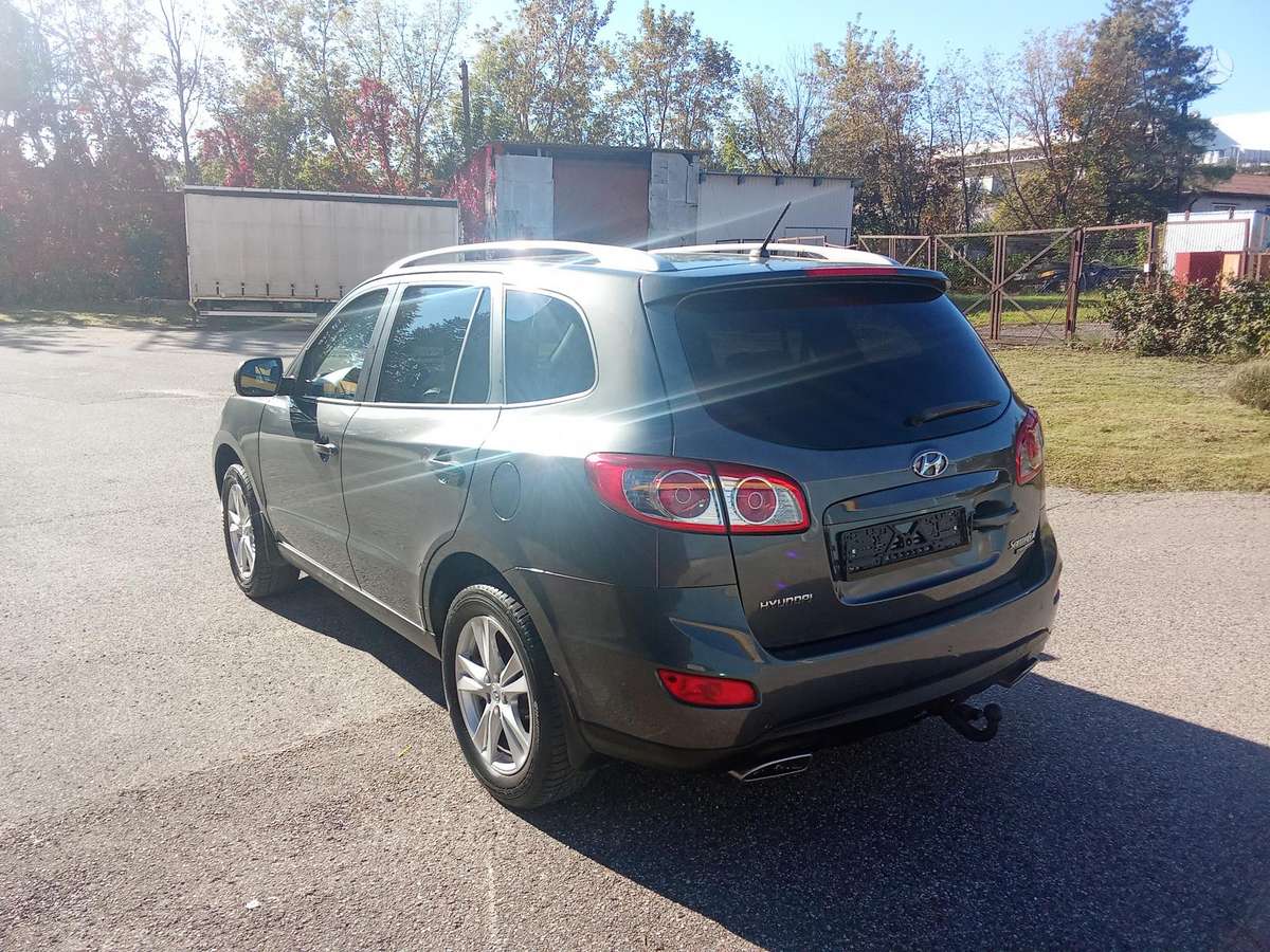 Hyundai Santa 2011 — photo 11