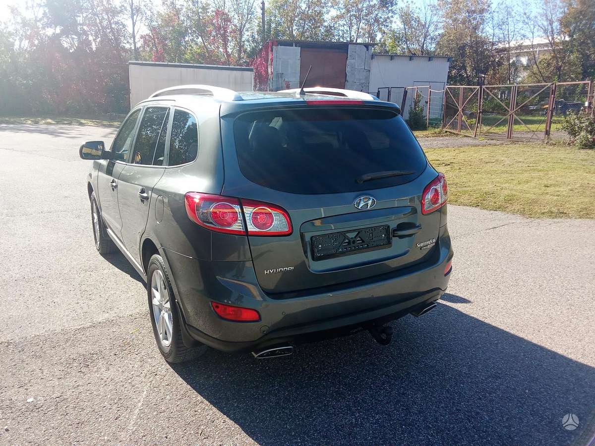 Hyundai Santa 2011 — photo 12