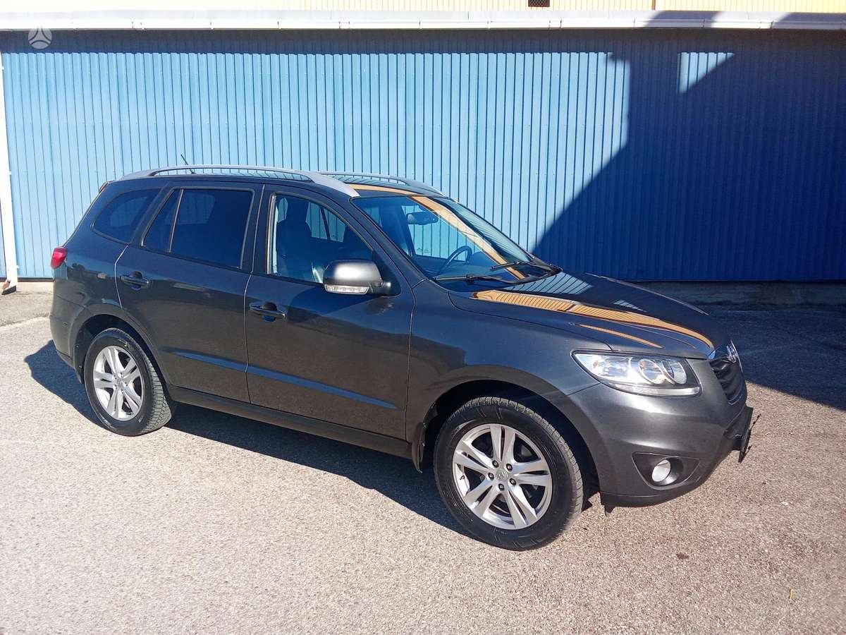 Hyundai Santa 2011 — photo 16
