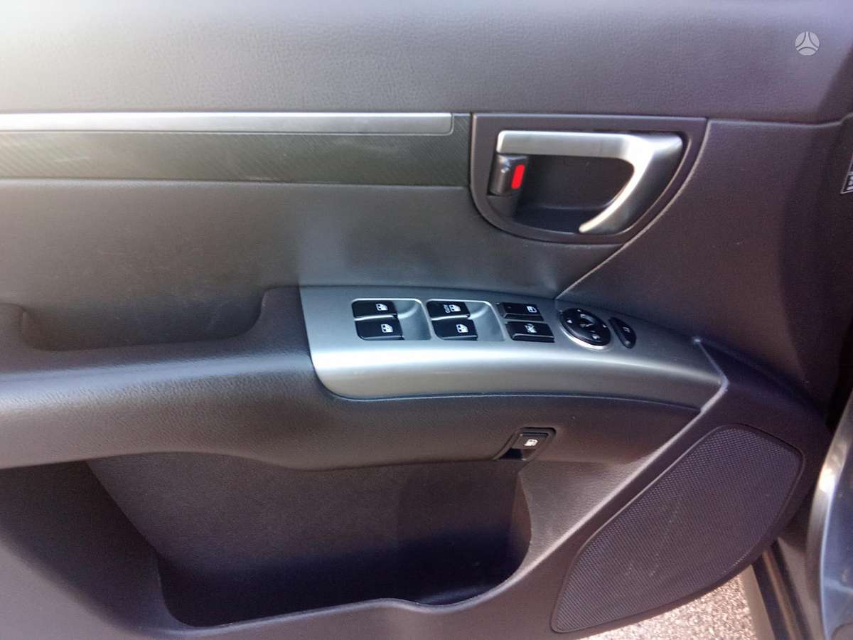 Hyundai Santa 2011 — photo 26