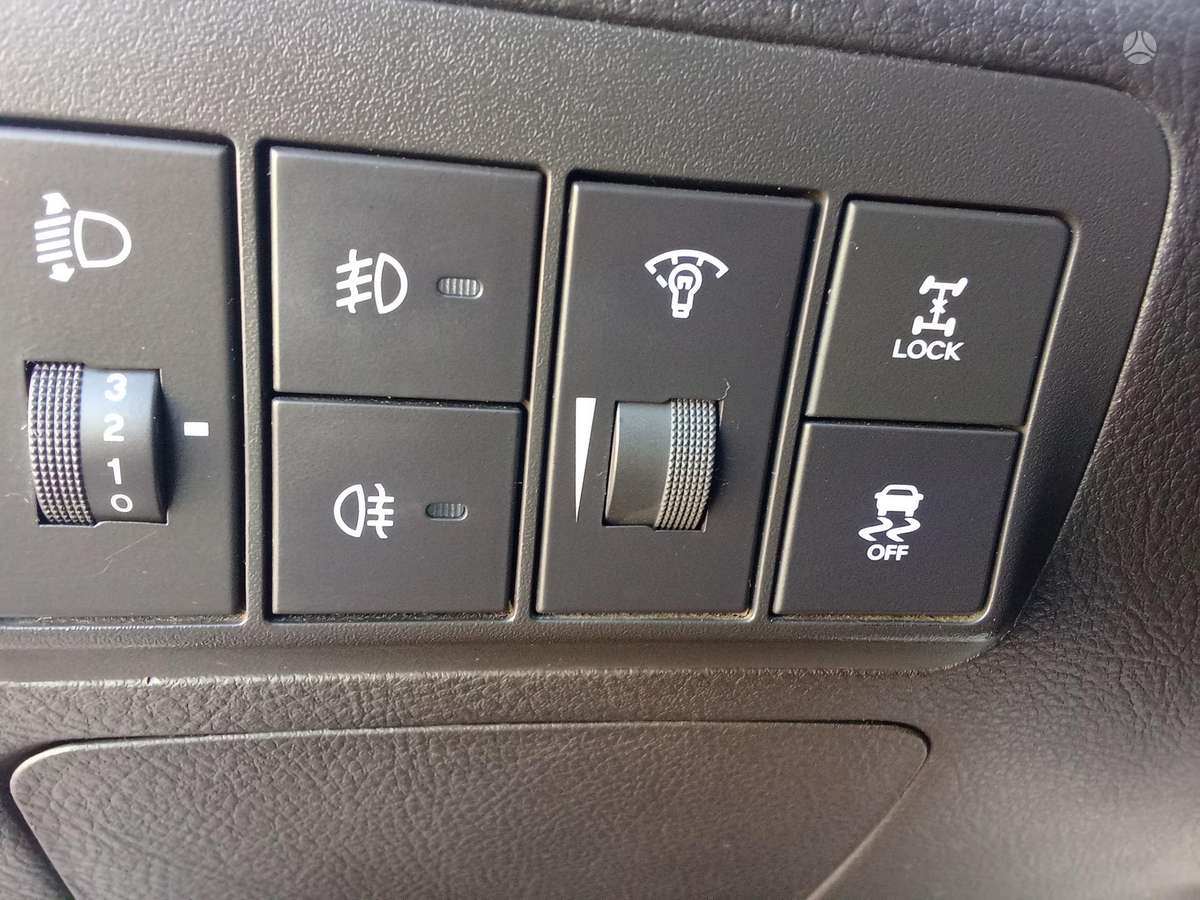 Hyundai Santa 2011 — photo 27