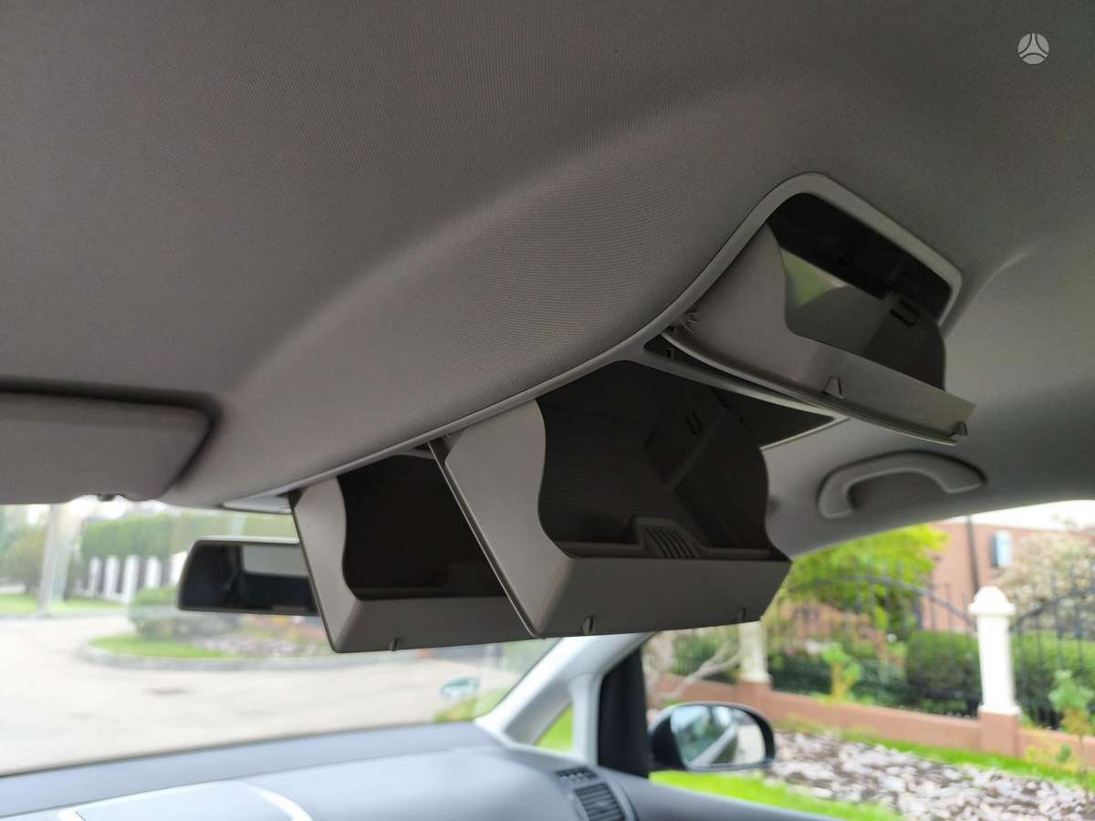 Volkswagen Touran 2007 — photo 15