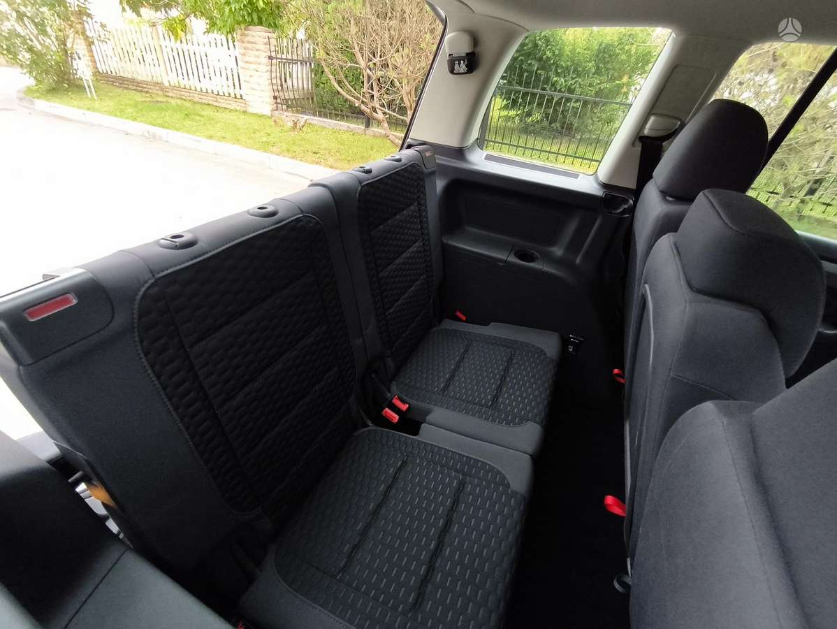Volkswagen Touran 2007 — photo 18