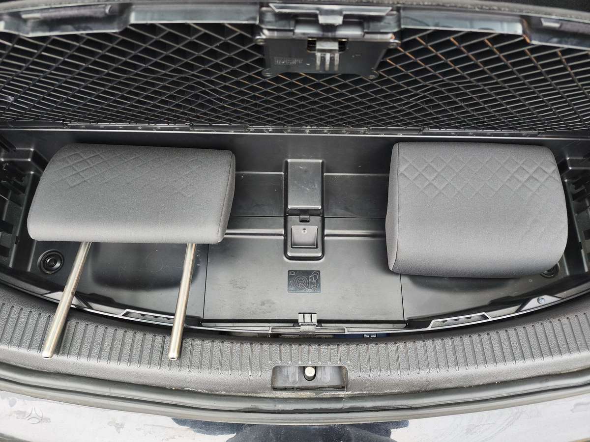 Volkswagen Touran 2007 — photo 19