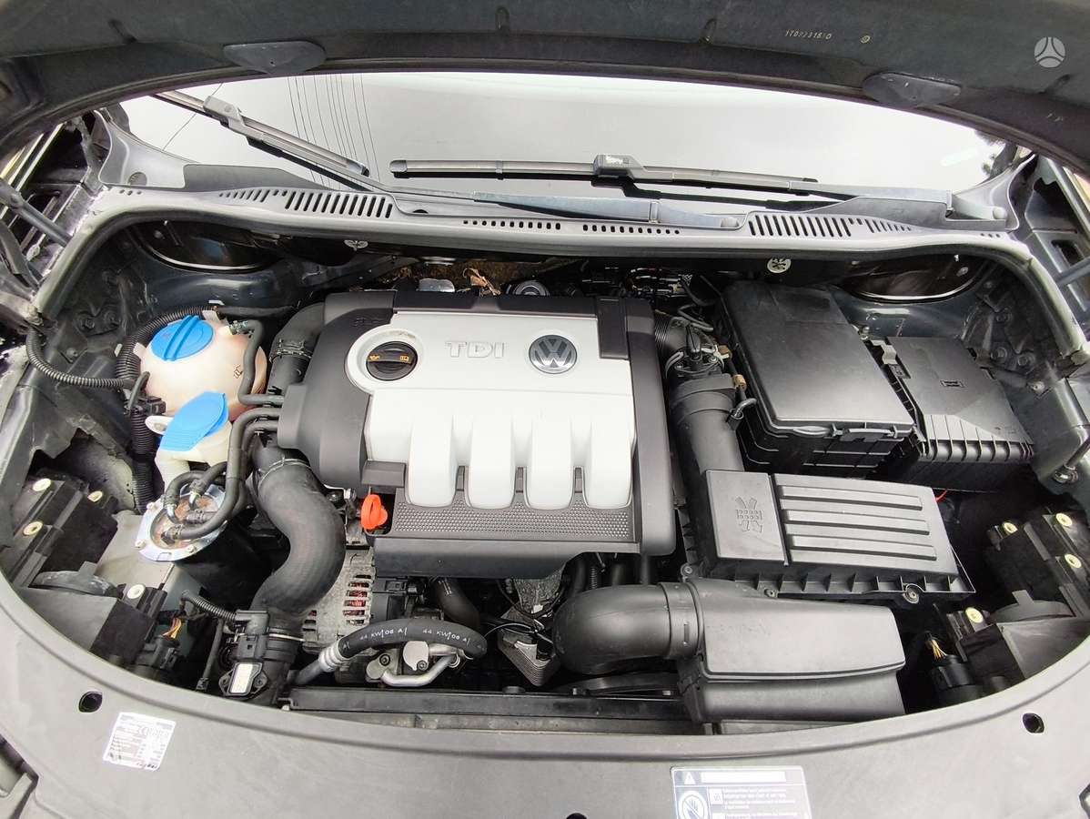 Volkswagen Touran 2007 — photo 26