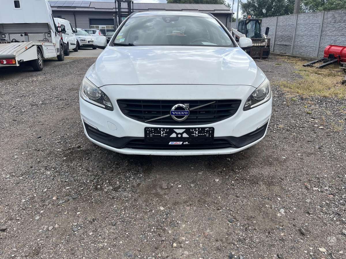 Volvo V60 2015 — engine 1984 cm³, 150 HP (110kW)
