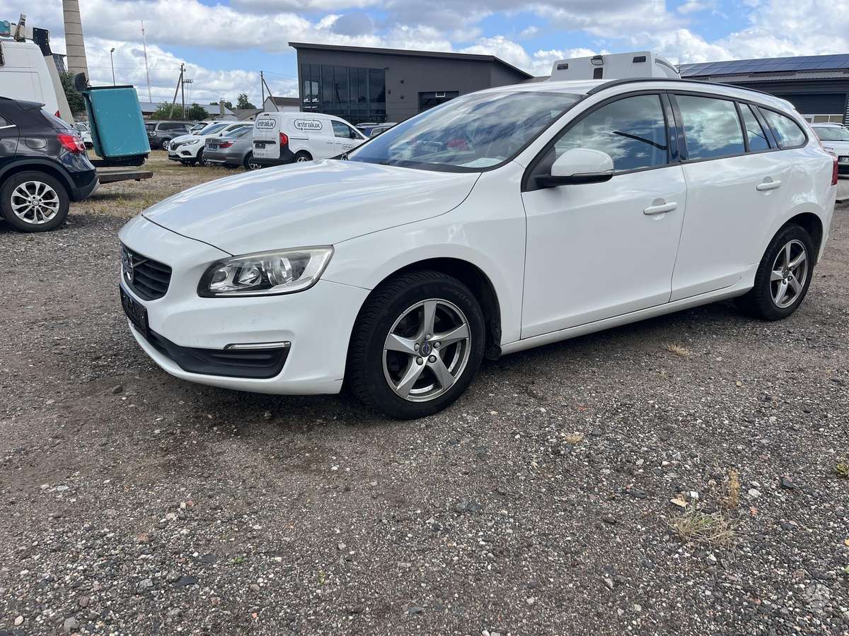 Volvo V60 2015 — photo 5