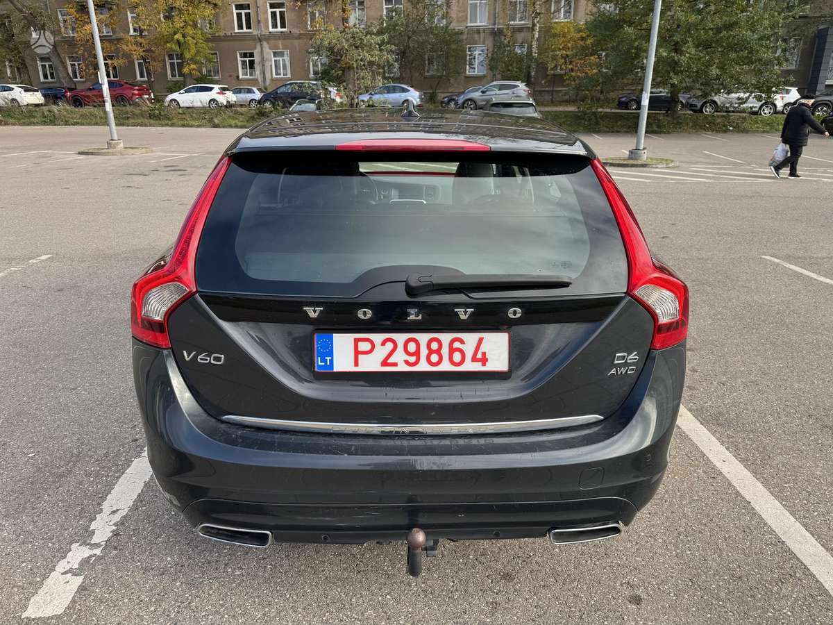 Volvo V60 2013 — photo 6
