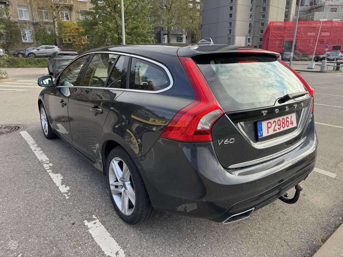 Volvo V60 2013 — photo 7