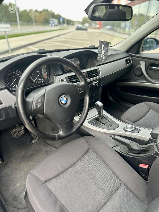 BMW 320 2008 — photo 11