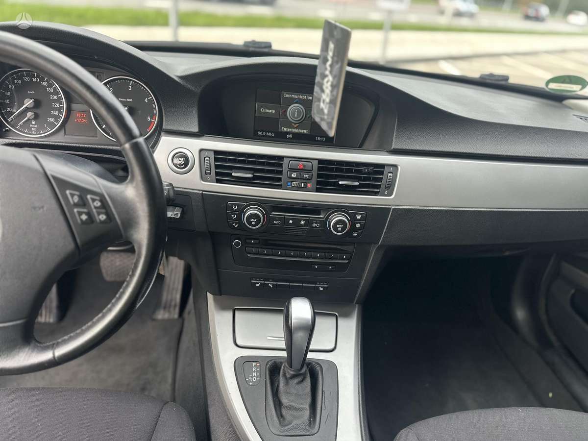 BMW 320 2008 — photo 12