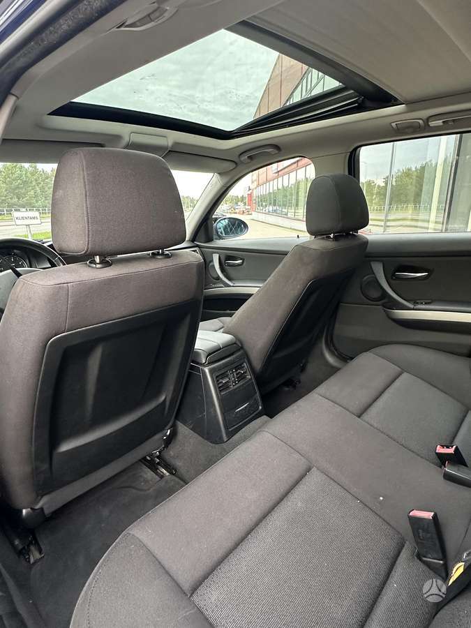 BMW 320 2008 — photo 13