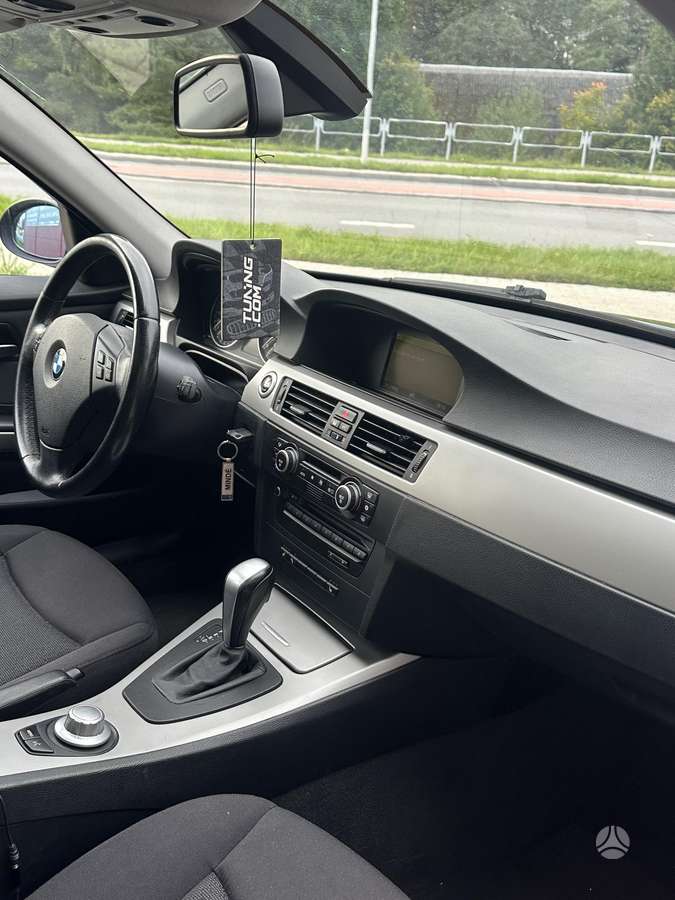 BMW 320 2008 — photo 14