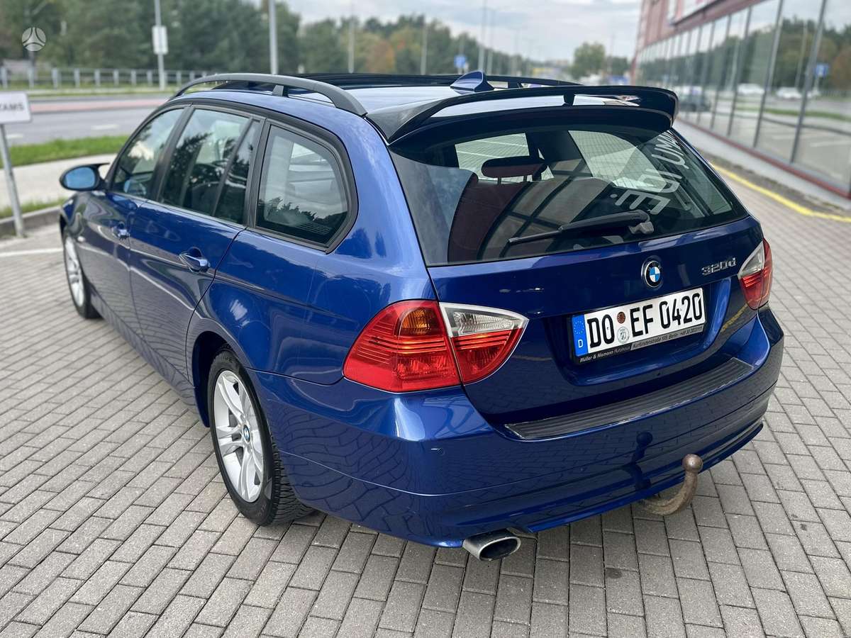 BMW 320 2008 — photo 7