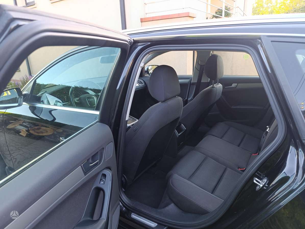 Audi A4 2012 — photo 11