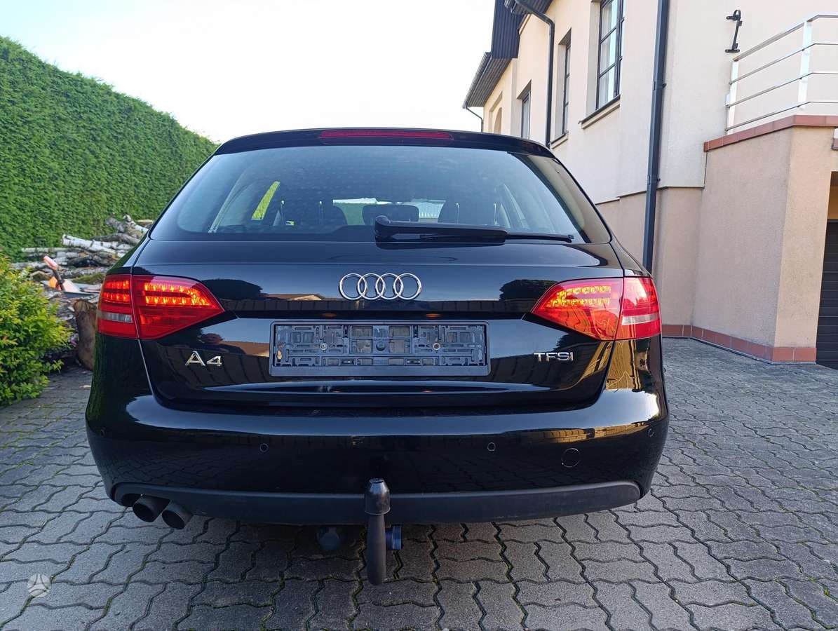Audi A4 2012 — engine 1798 cm³, 120 HP (88kW)