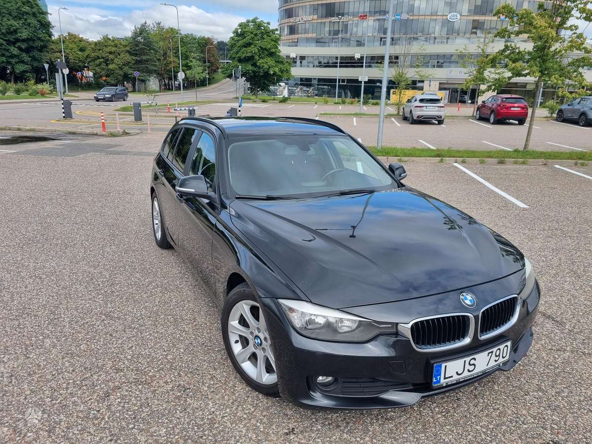 BMW 318 2013 — photo 5