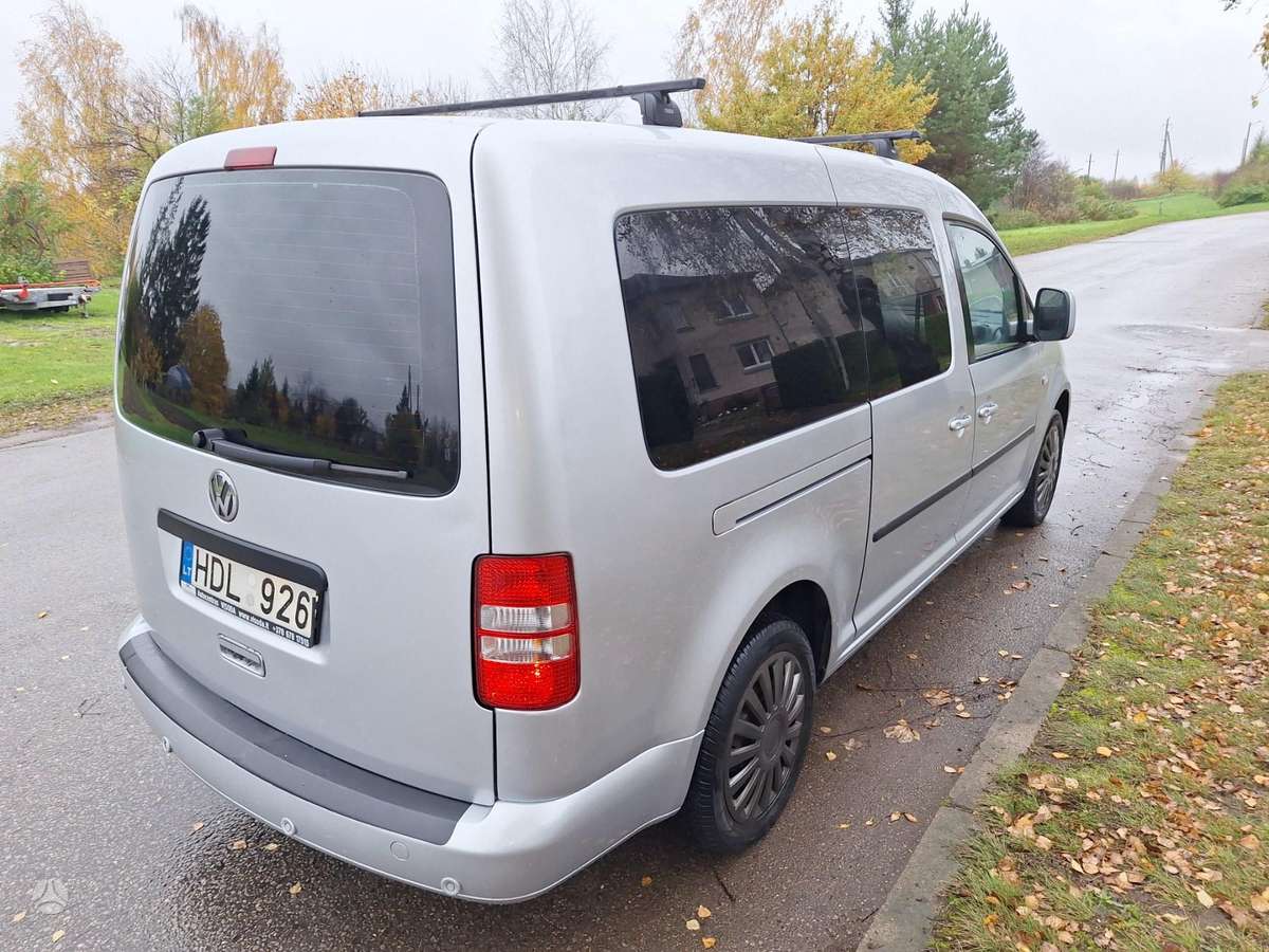 Volkswagen Caddy 2010 — interior
