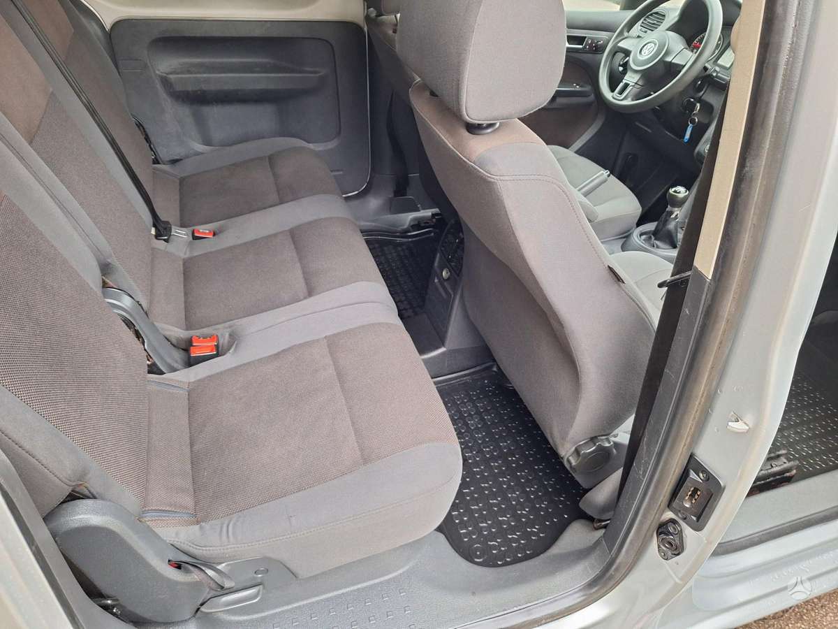 Volkswagen Caddy 2010 — photo 8