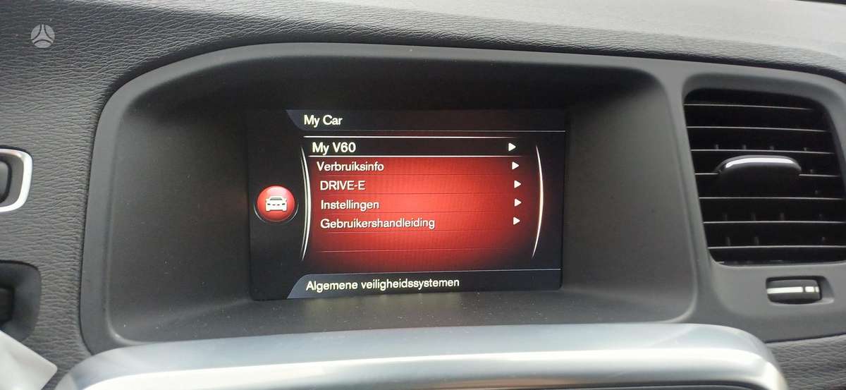 Volvo V60 2014 — photo 13