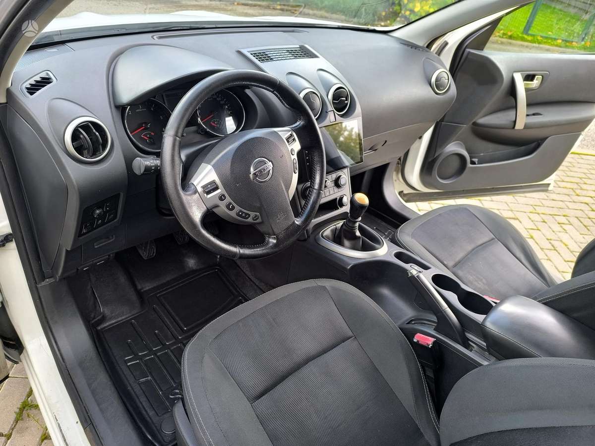 Nissan Qashqai 2012 — photo 17
