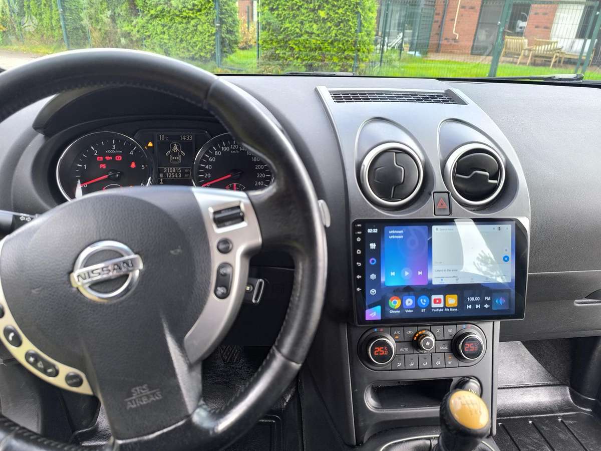 Nissan Qashqai 2012 — photo 19