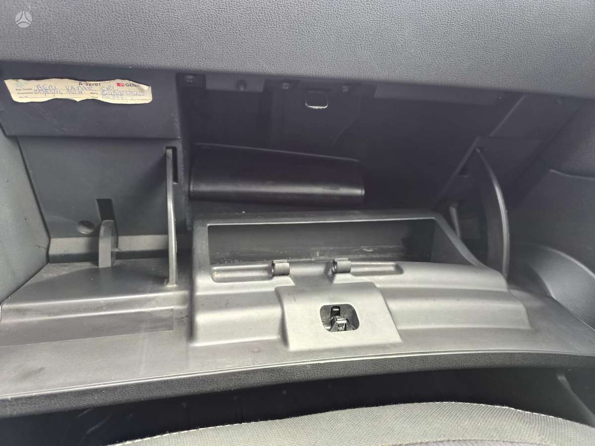 Nissan Qashqai 2012 — photo 25