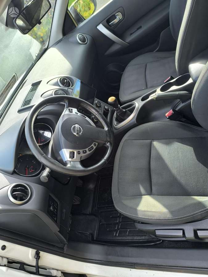 Nissan Qashqai 2012 — photo 26