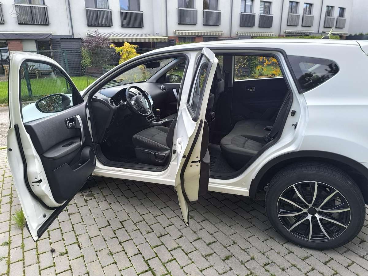 Nissan Qashqai 2012 — photo 37