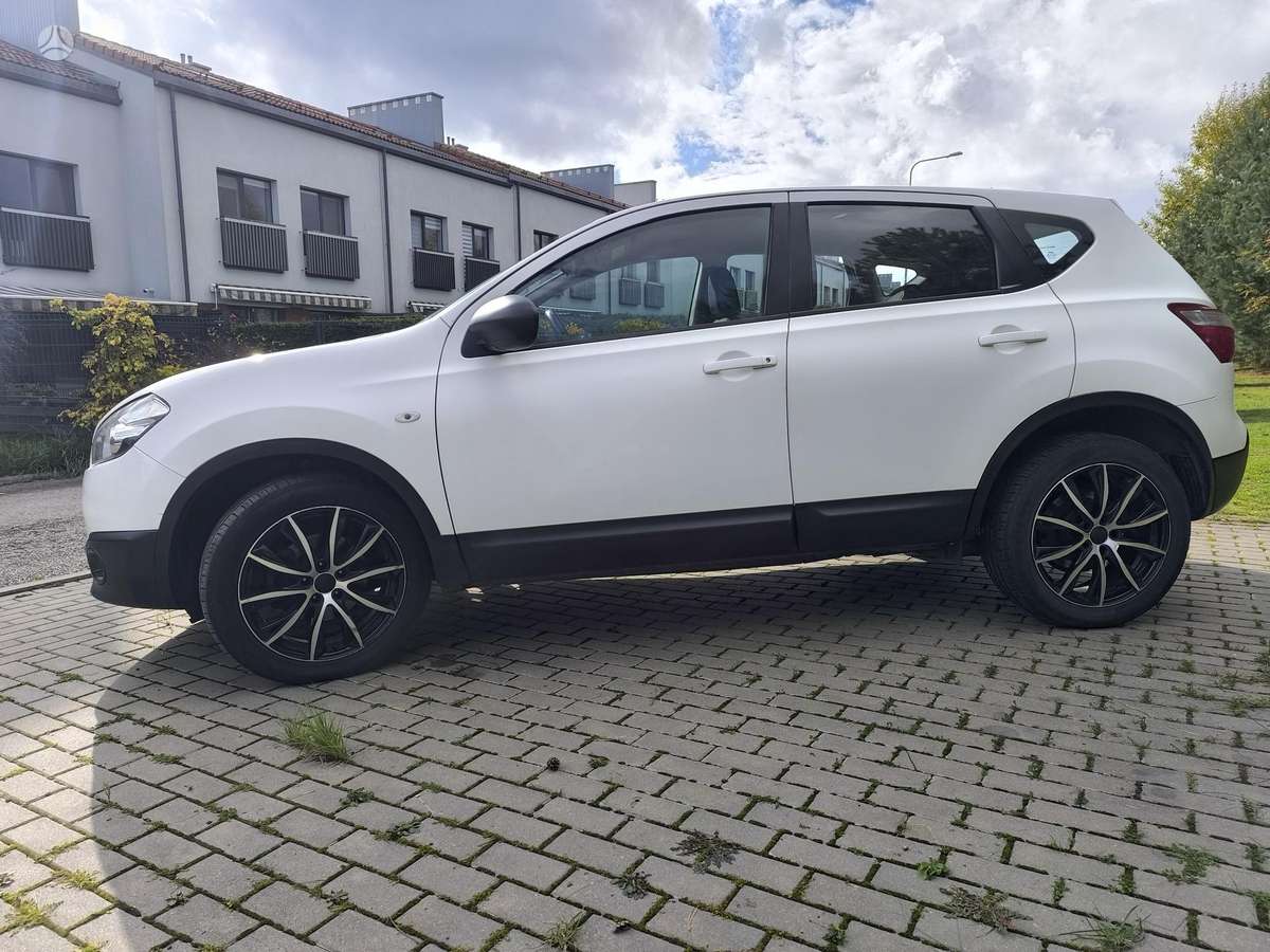 Nissan Qashqai 2012 — photo 8